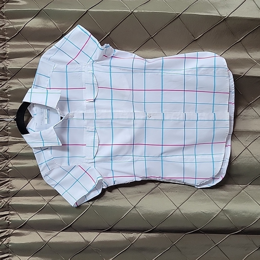 NWOT- Columbia Omni-Shade UPF30 Short Sleeve Outdoor Button Down w/Vented Back